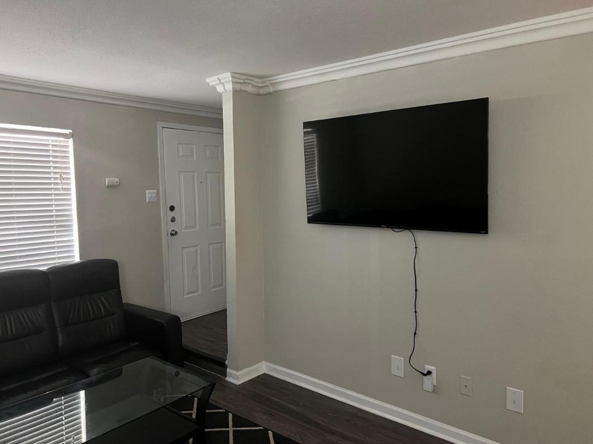 Beautiful 1-Bedroom Townhome With Nice Amenities Houston Extérieur photo